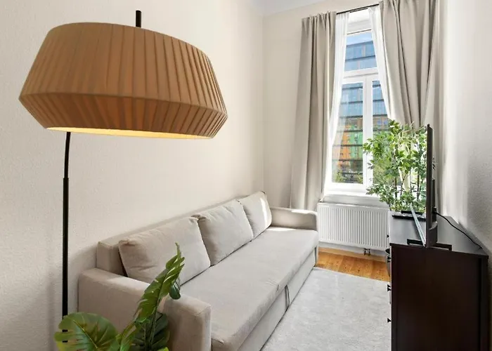 Appartement At Belvedere, Location Close To U1