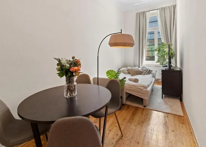 Appartement At Belvedere, Location Close To U1